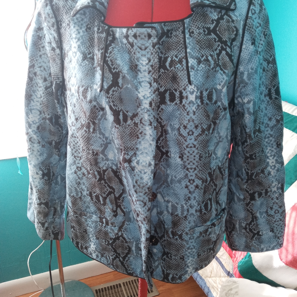 Snake Print Jacket Size M By Linea Louis Dell'olio